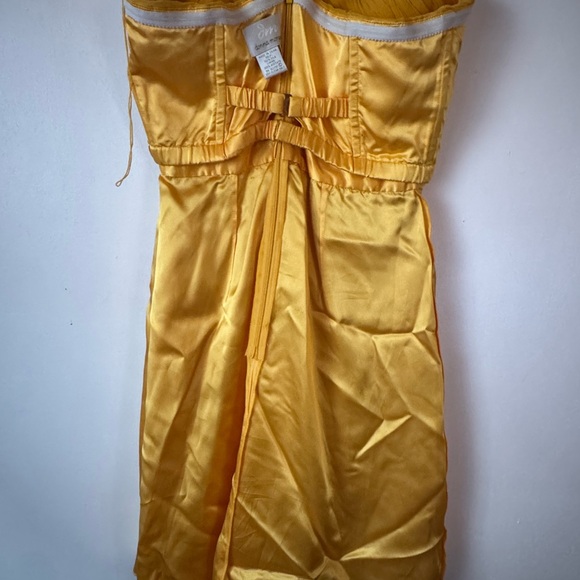 Elegant Yellow Spaghetti Strap Dress - Picture 8 of 10